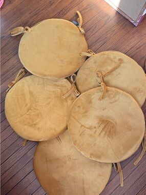 Simons Maison Velvet Round Seat Cushions in Mustard